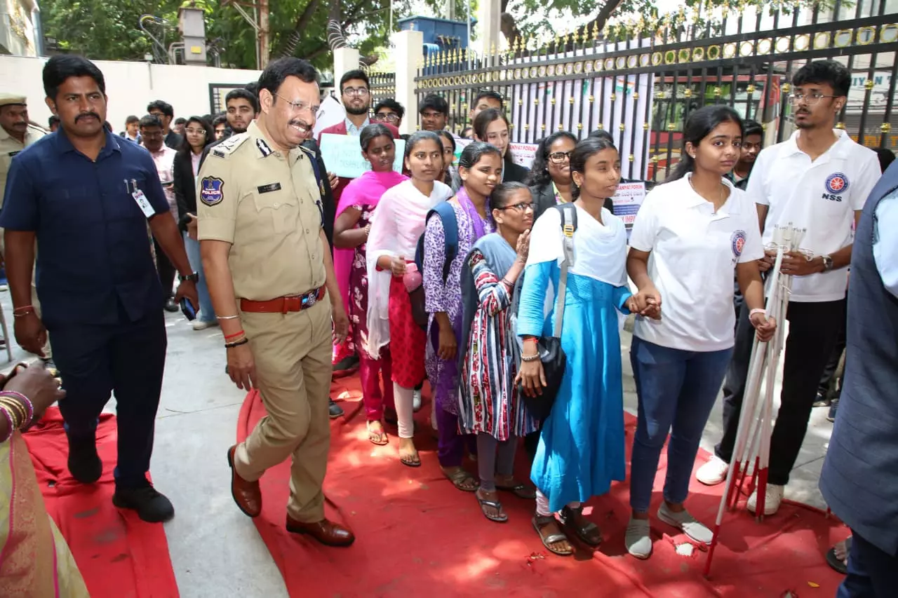 Sajjanar Pitches for Safety of Visually-Impaired Persons