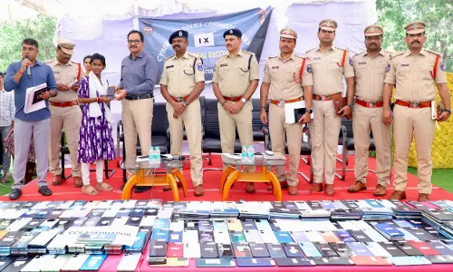 Cyberabad Police Recovers 1061 Stolen, Lost Mobile Phones
