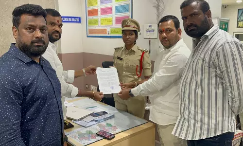 2 Persons Lodge Complaint with Hyderabad Police against Big Boss Show