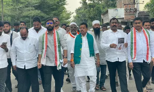 Cong. Protests KTR’s Comment Against Revanth Reddy