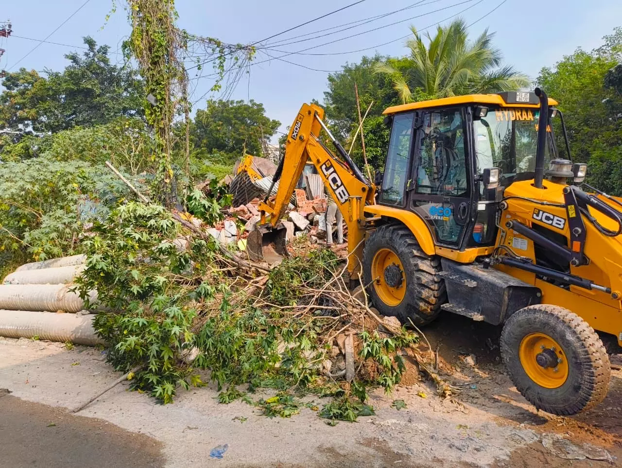 HYDRAA Clears Rs 110-Crore Worth Land From Encroachments