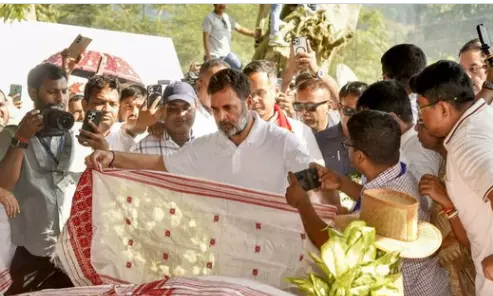 Rahul Gandhi Pays Tribute To Zubeen Garg in Guwahati