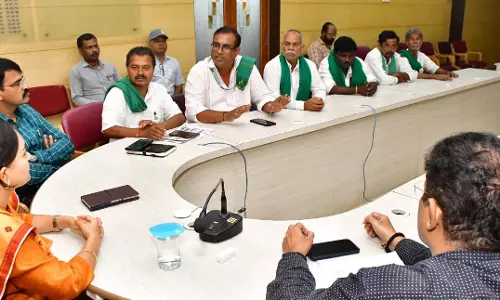 Dharwad DC Directs Sugar Factories to Follow Govt-Fixed Rates For Cane Cutting