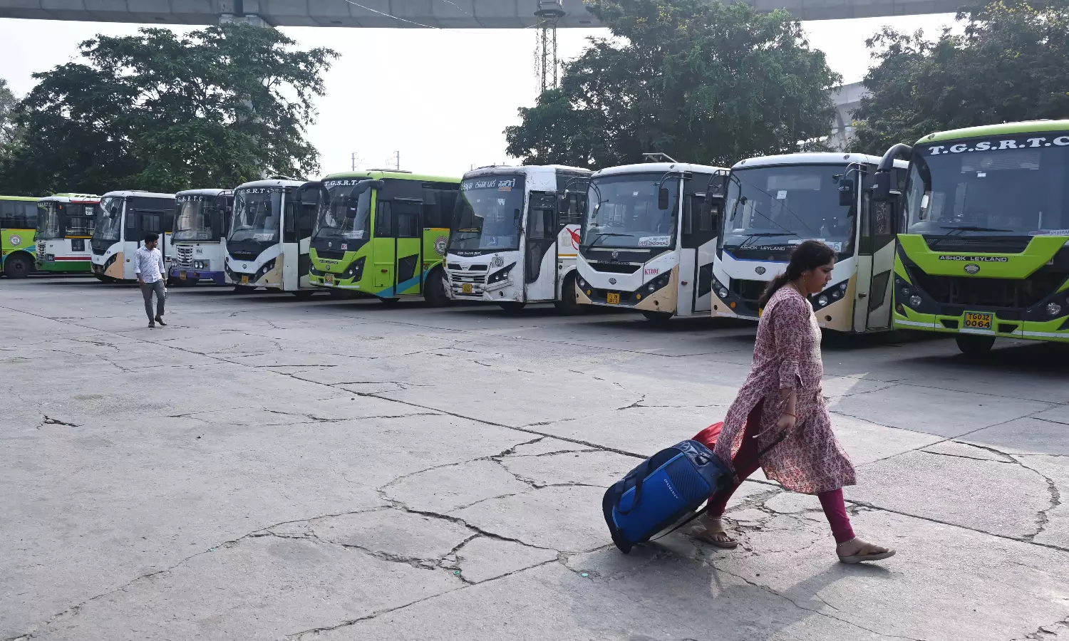 BC Bandh Hits Diwali Travellers, Shopping in Hyderabad