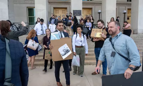 Pentagon Reporters Quit Over New Rules but Keep Breaking Stories Pentagon Reporters Quit Over New Rules but Keep Breaking Stories