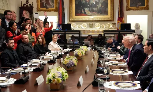 Trump Urges Ukraine, Russia to Stop War