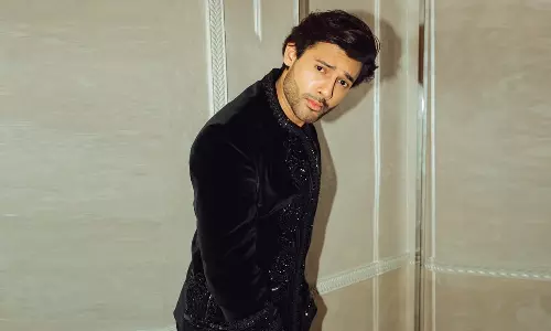 Stebin Ben, Kavya Limaye’s Debut Performance At Nita Mukesh Ambani Cultural Centre