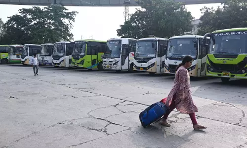 BC Bandh Hits Diwali Travellers, Shopping in Hyderabad BC Bandh Hits Diwali Travellers, Shopping in Hyderabad