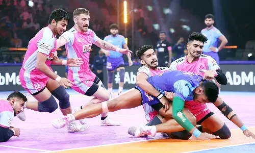 Nitin Kumar Stars With Super 10 As Jaipur Pink Panthers Defeat Bengal Warriorz To Keep Top-8 Hopes Alive