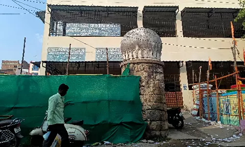 Kos Minar in Old City Waiting for Restoration