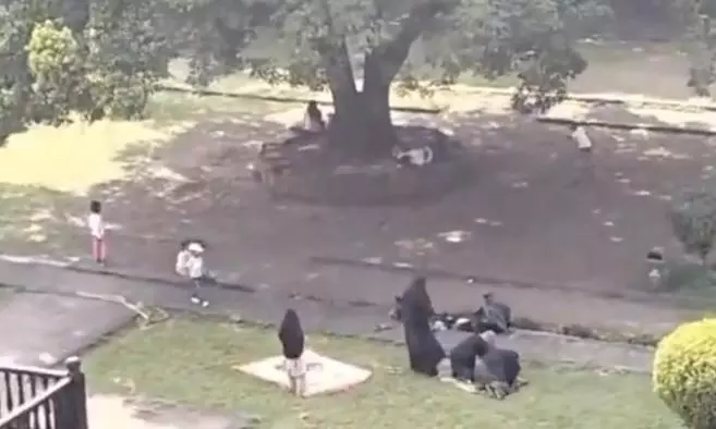 Hindu Outfits Protest After Viral Video Shows Women Offering Namaz at Pune’s Iconic Shaniwar Wada