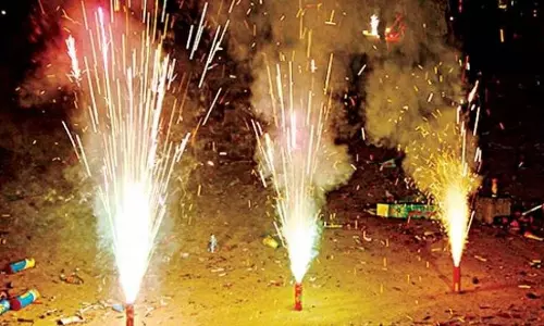 Diwali for Telugu States Today, Other States Tomorrow Explained