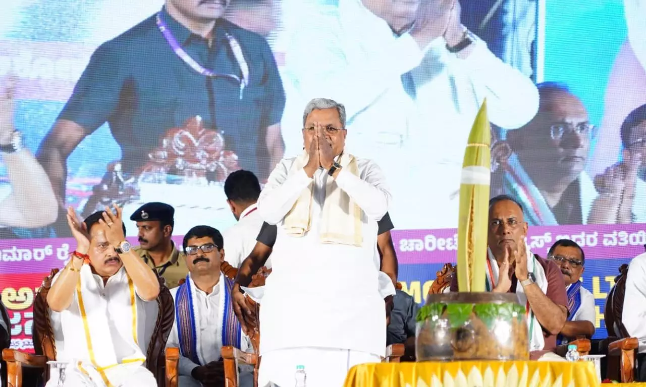 Ten Women Fall Ill at Karnataka CMs Meet