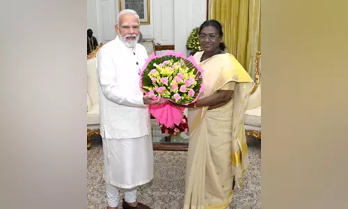 PM Modi Calls on President Droupadi Murmu, Shares Diwali Greetings
