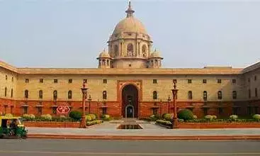 Fire Breaks Out in Building Near Rashtrapati Bhavan Fire Breaks Out in Building Near Rashtrapati Bhavan