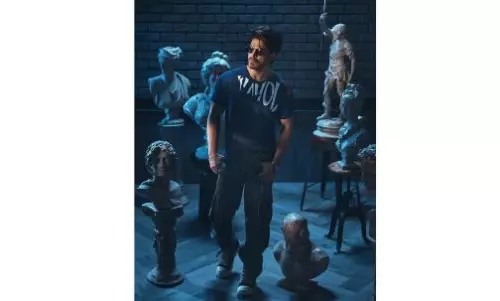 SRK Trolled for Sharing Photo with a Tilak