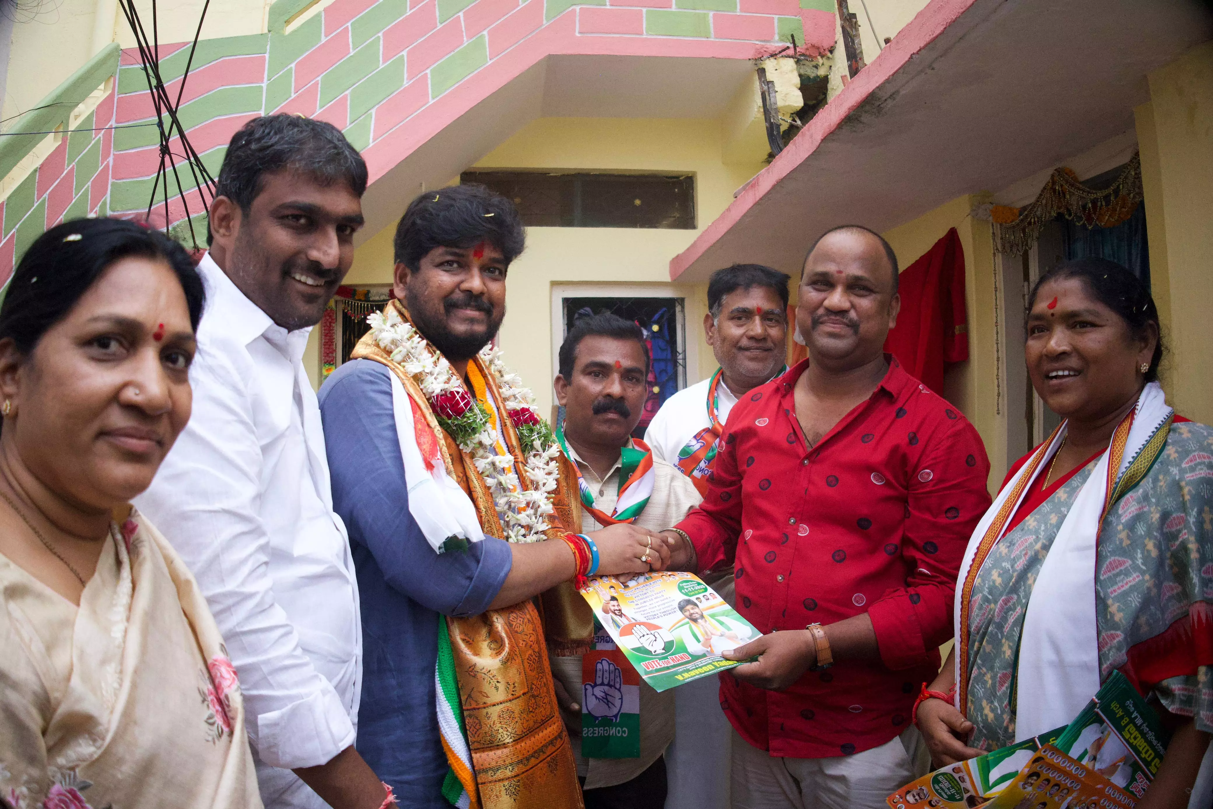 Seethakka Joins Door-to-Door Campaign for Congress Candidate Naveen Yadav in Borabanda