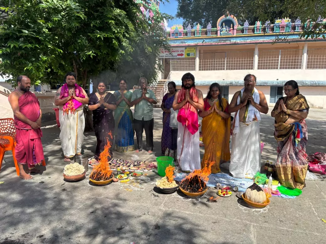 Special Pujas, Deepalankaram Mark Kathika Masam at Kaleshwaram Special Pujas, Deepalankaram Mark Kathika Masam at Kaleshwaram