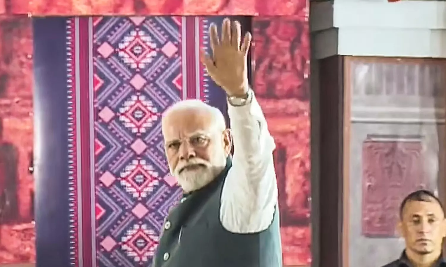 Dilip Cherian | Can Babudom Be Rewired? Modi Leads Hours-long Brainstorm Meet