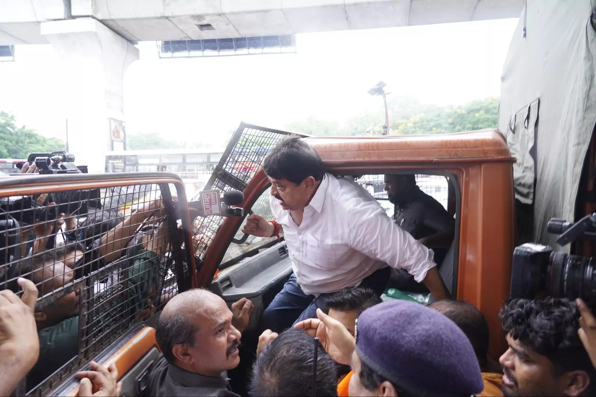 Telangana BJP Leaders Detained at DGP Office Protest Telangana BJP Leaders Detained at DGP Office Protest