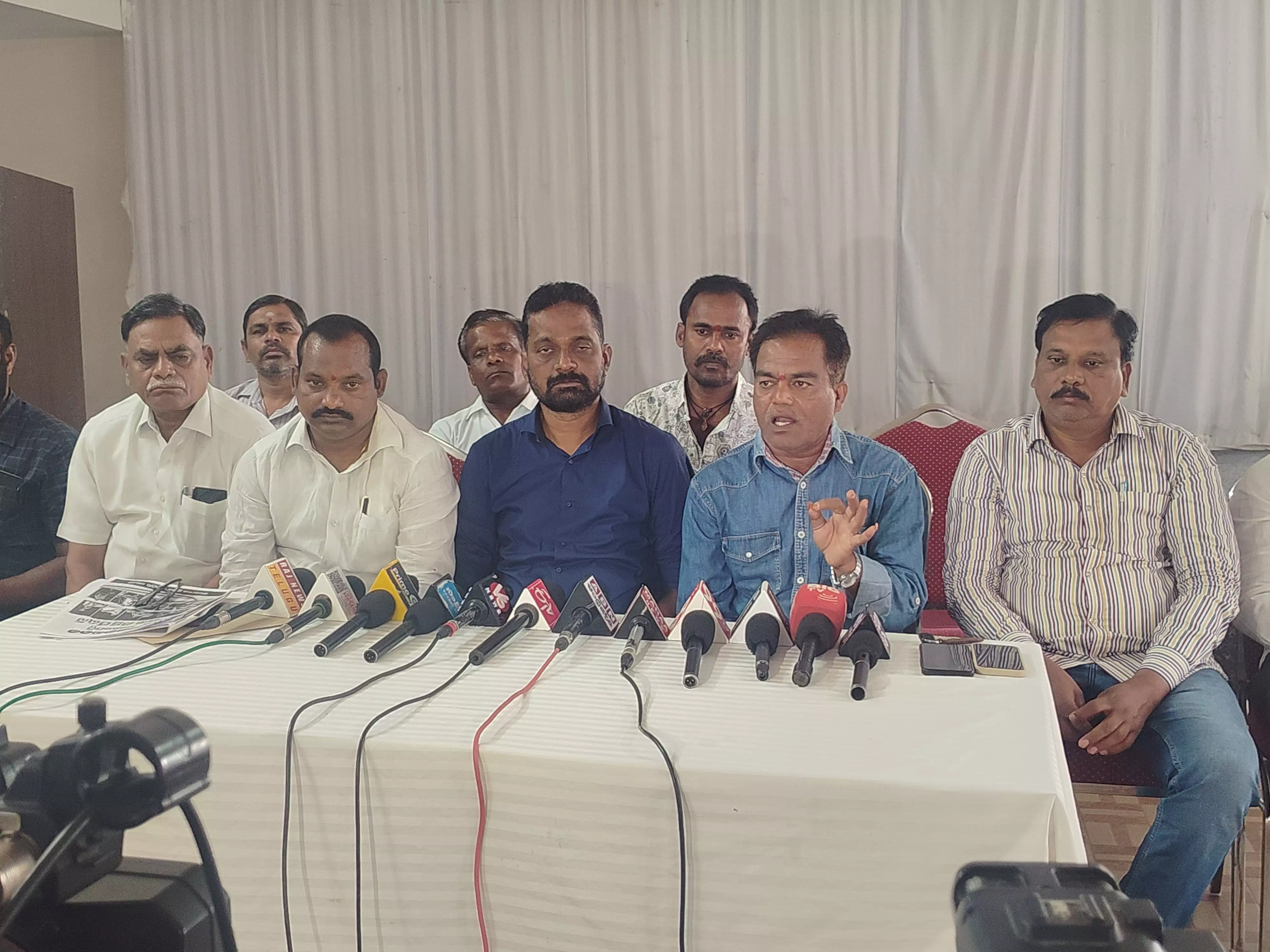 BC-JAC Urges PM to Back 42% Quota in Telangana Local Bodies