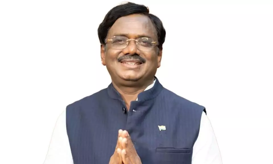 Labour Minister Meets Family of Slain COP Pramod Labour Minister Meets Family of Slain COP Pramod