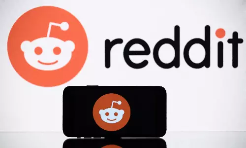 Reddit Sues Perplexity For Scraping Data to Train AI System Reddit Sues Perplexity For Scraping Data to Train AI System