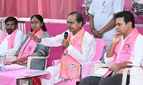 KCR Slams Congress for Fielding Rowdy-Sheeter, Calls on People to Vote for BRS
