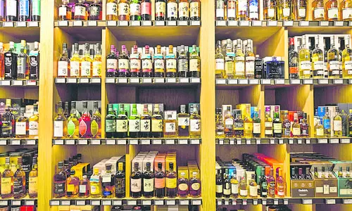 Telangana Earns Rs 2,900 Crore From Liquor Shop Applications