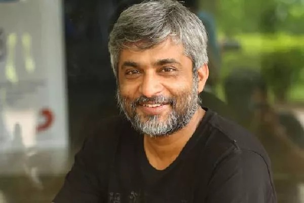 Prabhas's 'Fauzi' Weaves Bhagavad Gita Philosophy and Hindu Mythology into Patriotic Drama article image