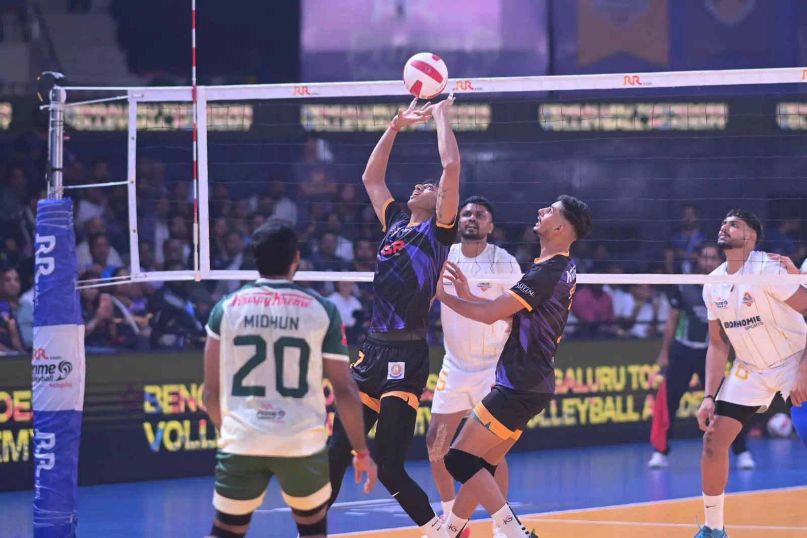 PVL 2025: Bengaluru Torpeodes Book a Date With Mumbai Meteors in the Final