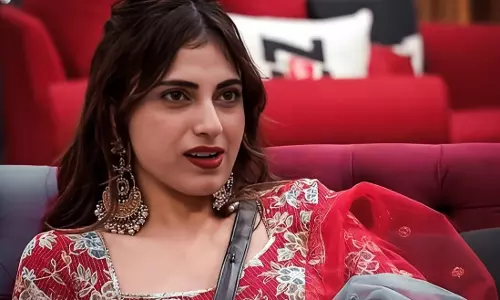 Bigg Boss 19: Farrhana Bhatt Emerges as Fan Favorite for Finale Spot