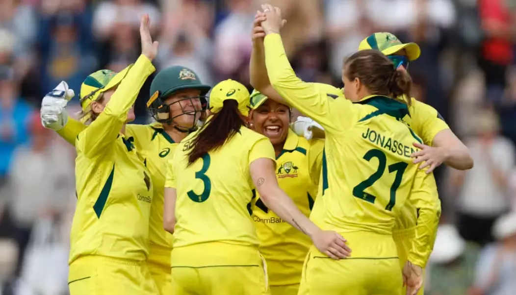 Man Held for Molesting Aussie Cricketers