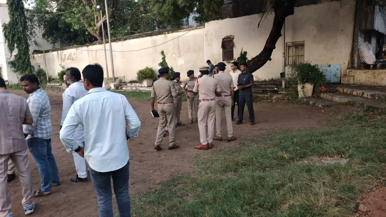 DCP Fires In Self-Defence, Rowdy Injured DCP Fires In Self-Defence, Rowdy Injured