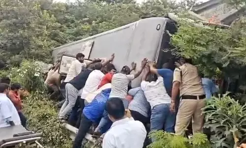 Hyderabad: 9 Hurt As Bus Overturns On ORR