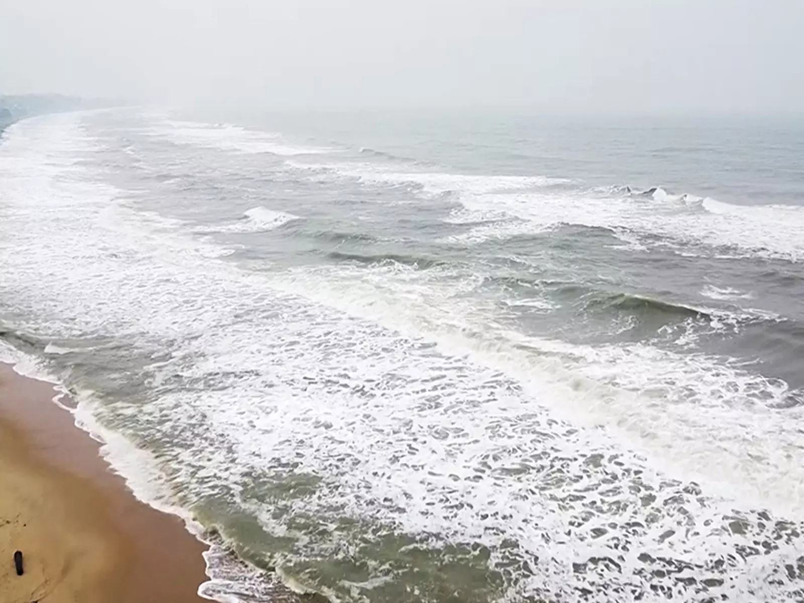 Police Urge Devotees to Avoid Sea Bathing on Kartika Monday Amid Cyclone Montha Warning