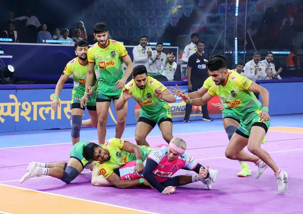 Patna Pirates Continue Fine Run; Reach Eliminator 2 Courtesy Ayan’s 20-Point Masterclass And Navdeep’s High Five Patna Pirates Continue Fine Run; Reach Eliminator 2 Courtesy Ayan’s 20-Point Masterclass And Navdeep’s High Five