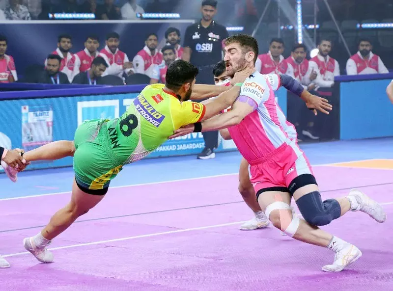 Patna Pirates Continue Fine Run; Reach Eliminator 2 Courtesy Ayan’s 20-Point Masterclass And Navdeep’s High Five Patna Pirates Continue Fine Run; Reach Eliminator 2 Courtesy Ayan’s 20-Point Masterclass And Navdeep’s High Five