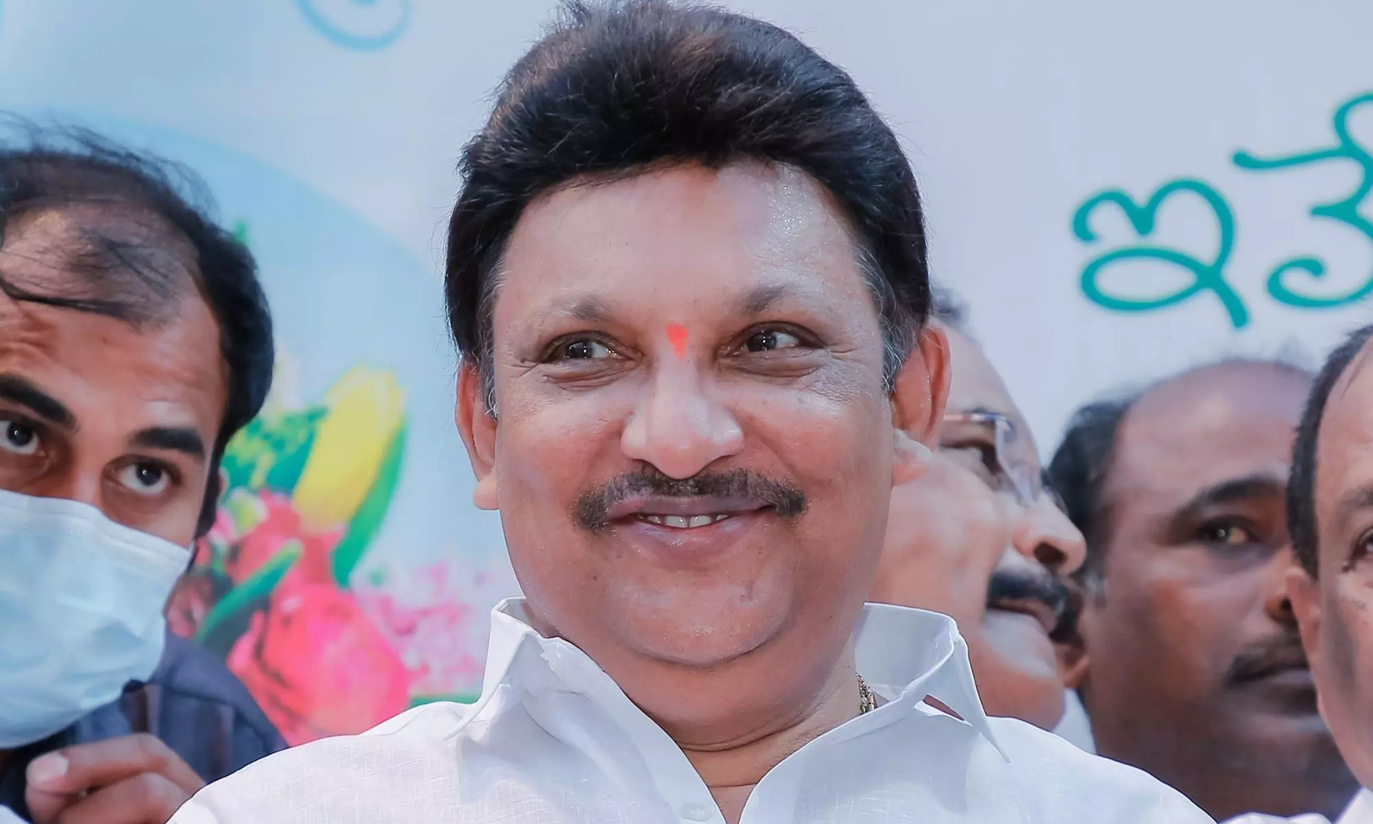 Ex-MLA Grandhi Srinivas Backs DSP Jaya Surya Ex-MLA Grandhi Srinivas Backs DSP Jaya Surya