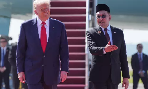 Trump Begins Asia Tour With Malaysia Summit Ahead of Meeting Xi