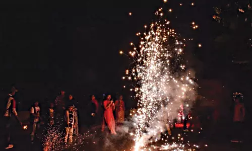 Post-Diwali Fumes & Crackers Choke the Air