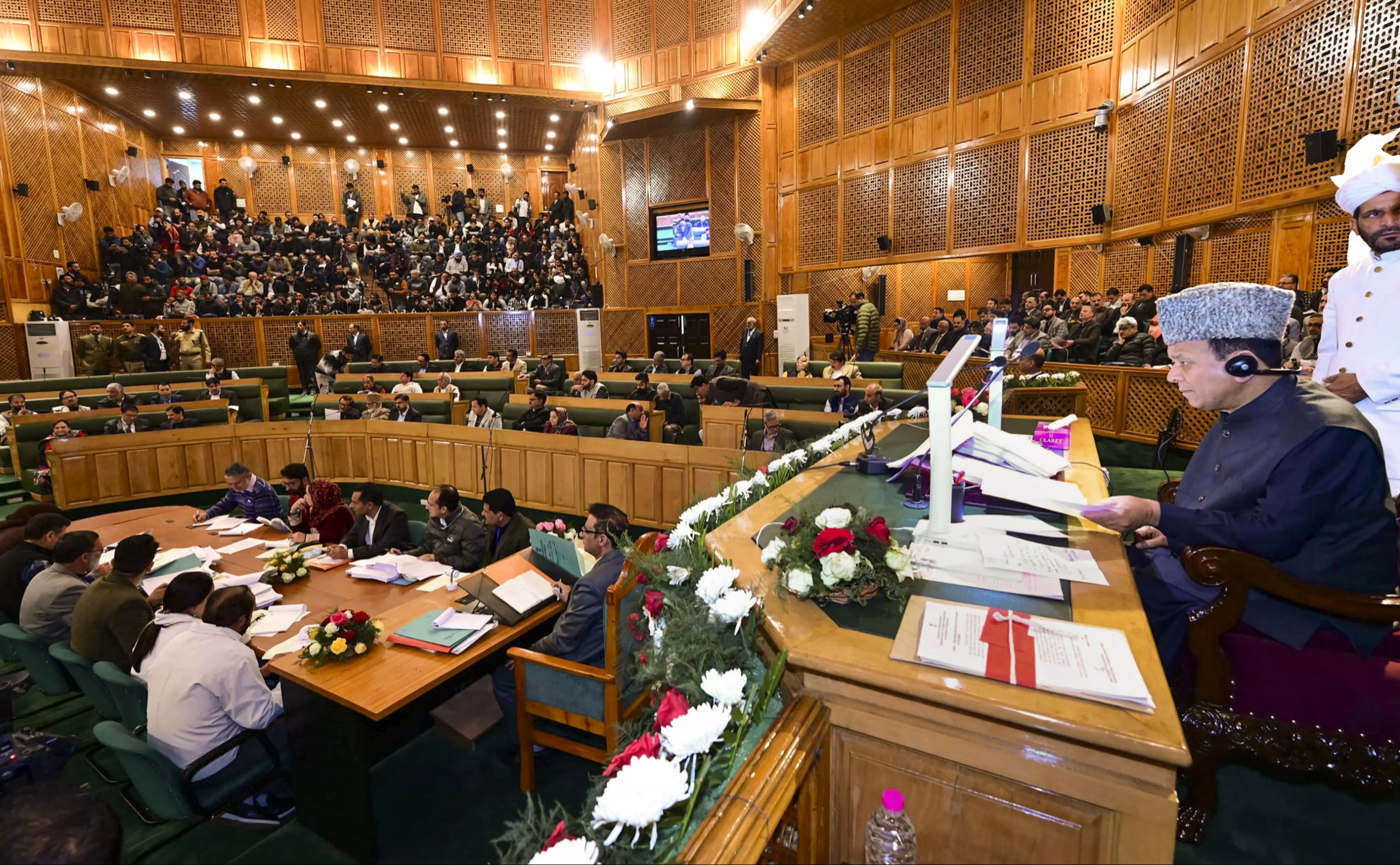 J&K Assembly Witnesses Uproar Over Demand for Discussion on Floods J&K Assembly Witnesses Uproar Over Demand for Discussion on Floods