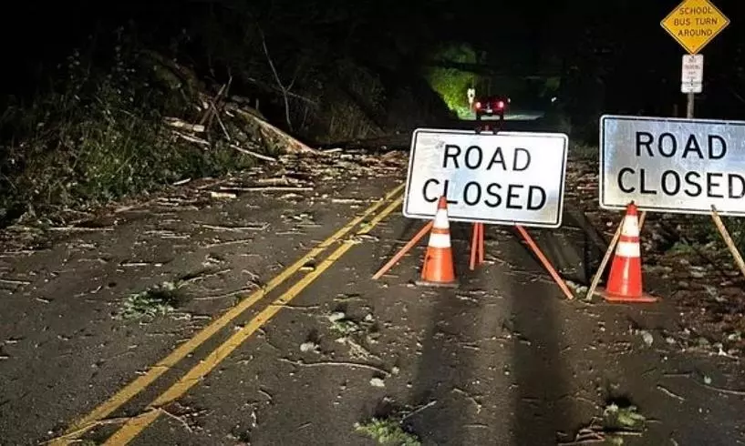 Vehicle Movement Suspended in Seven Cyclone-Hit Districts in Andhra Pradesh Vehicle Movement Suspended in Seven Cyclone-Hit Districts in Andhra Pradesh