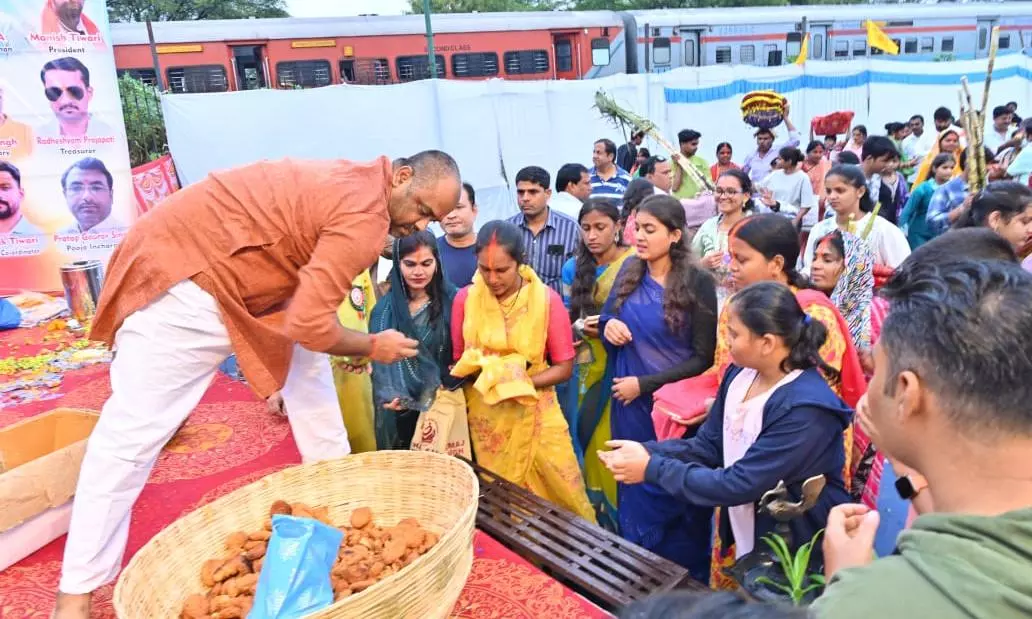 Hyderabad’s Water Bodies Glow With Chhath Festivity Hyderabad’s Water Bodies Glow With Chhath Festivity