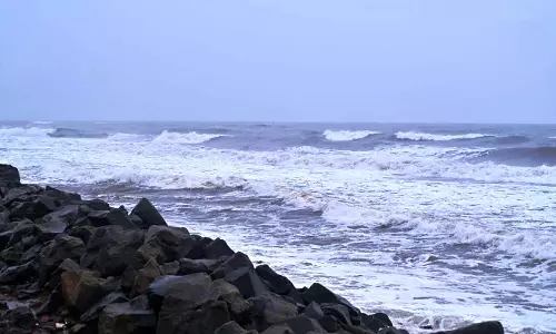 Danger Signal 7 Issued for Kakinada Port