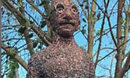 Gandhi Statue Disfigured in Guruvayur Gandhi Statue Disfigured in Guruvayur