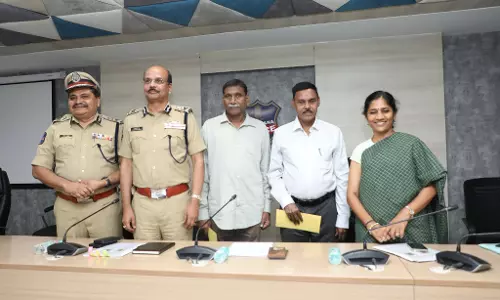 2 Maoist Leaders Surrender Before Telangana DGP