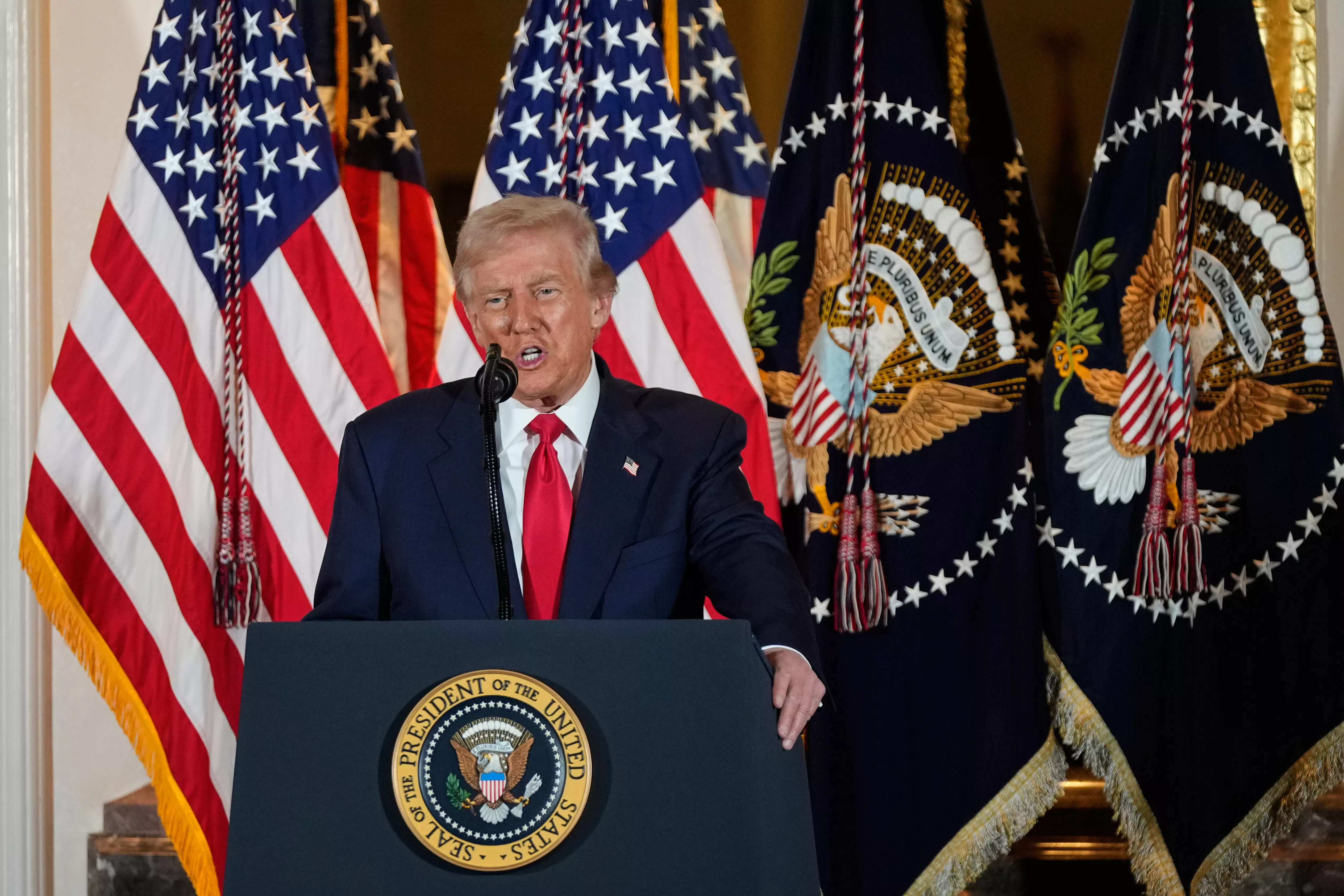 Trump Heads to South Korea With All Eyes on Xi Meeting