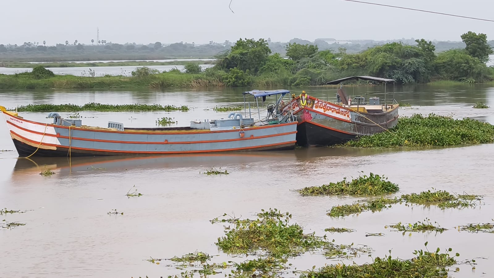 Boats Washed Away Near Sangam Barrage Amidst Cyclone-Induced Flooding