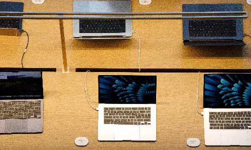 Apple Plans MacBook Air, iPad Air and iPad Mini With OLED Displays